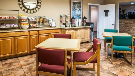 SUBURBAN EXTENDED STAY HOTEL EAST | New Mexico - Albuquerque (ve civarı) - Albuquerque