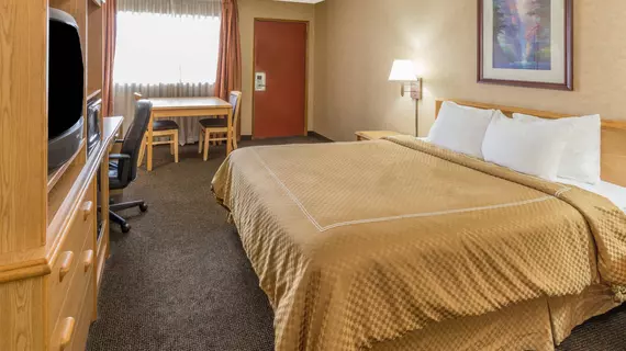 Days Inn Black Bear | Oregon - Salem (ve civarı) - Salem