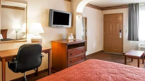 Quality Inn & Suites Las Cruces | New Mexico - Las Cruces (ve civarı) - Las Cruces