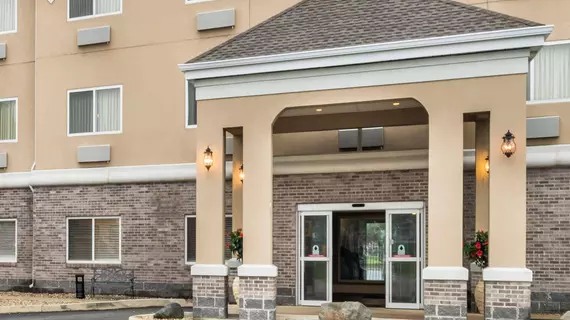 Baymont Inn & Suites Indianapolis Northeast | Indiana - Indianapolis (ve civarı) - Indianapolis