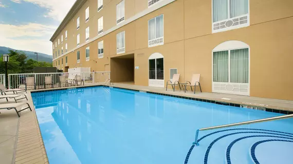 Holiday Inn Express & Suites Caryville | Tennessee - Caryville (ve civarı) - Caryville