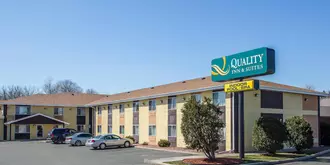 Quality Inn & Suites West Bend