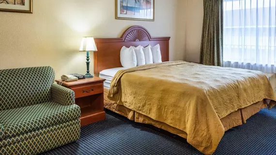 Quality Inn Little Creek | Virginia - Norfolk - Virginia Beach (ve civarı) - Virginia Beach