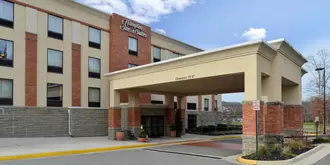 Hampton Inn & Suites Mt. Vernon / Belvoir - Alexandria South Area