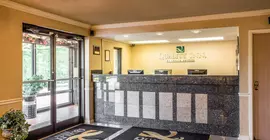 Quality Inn Fort Jackson | Güney Karolayna - Columbia (ve civarı) - Columbia