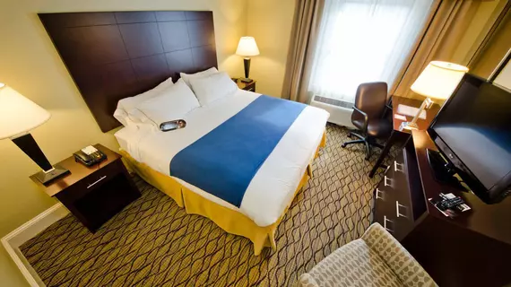 Holiday Inn Express and Suites Merrimack | New Hampshire - Manchester (ve civarı) - Merrimack