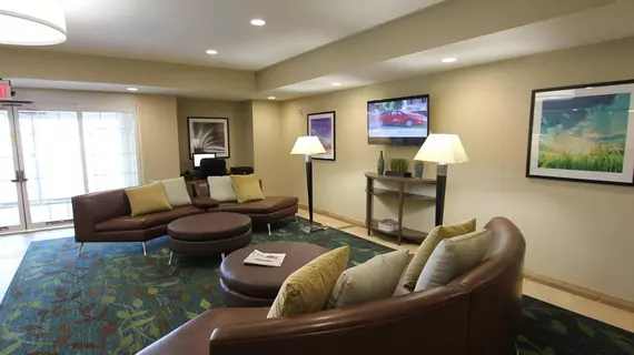 Candlewood Suites Greenville | Güney Karolayna - Greenville - Spartanburg (ve civarı) - Greenville