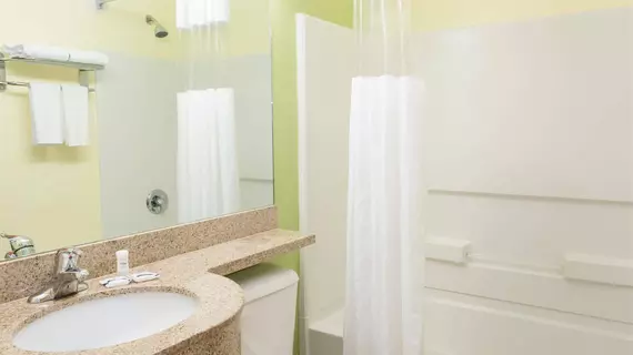 Quality Inn & Suites Lehigh Acres Fort Myers | Florida - Fort Myers (ve civarı) - Lehigh Acres