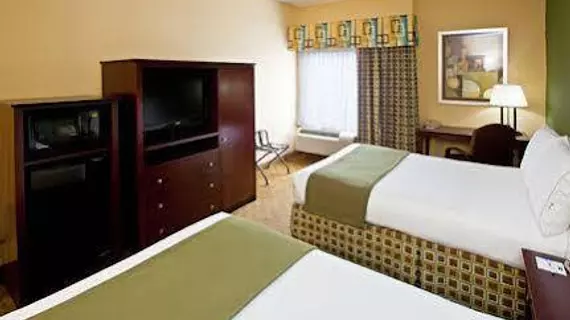 Holiday Inn Express and Suites New Orleans Airport | Louisiana - New Orleans (ve civarı) - Kenner - Kenner - Louis Armstrong Uluslararası Havalimanı