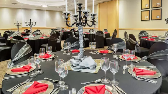 Protea Hotel Wanderers | Gauteng - City of Tshwane - Johannesburg (ve civarı) - Sandton