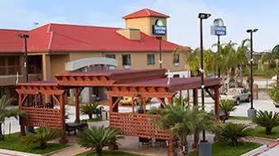 Days Inn & Suites Houston North/spring | Teksas - Houston (ve civarı) - Houston