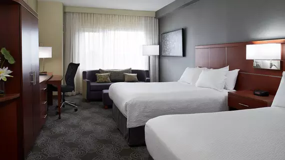 Courtyard by Marriott Montreal Airport | Quebec - Montreal (ve civarı) - Montreal - Saint-Laurent