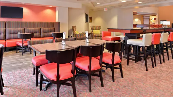 Holiday Inn Express Portland West/Hillsboro | Oregon - Portland (ve civarı) - Hillsboro