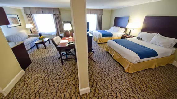 Holiday Inn Express and Suites Merrimack | New Hampshire - Manchester (ve civarı) - Merrimack