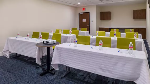 Holiday Inn Express and Suites Fort Worth West | Teksas - Fort Worth (ve civarı) - Fort Worth