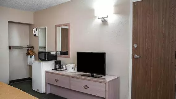 Quality Inn Near Six Flags St. Louis | Missouri - St. Louis (ve civarı) - Pacific