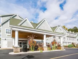 Comfort Inn & Suites North Conway | New Hampshire - North Conway