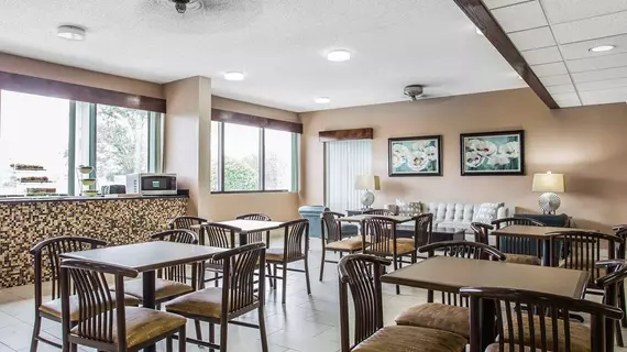 Quality Inn Mullins | Güney Karolayna - Florence (ve civarı) - Mullins