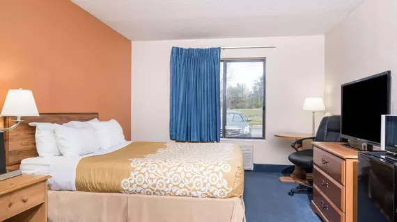 Days Inn Black River Falls | Wisconsin - Black River Şelaleleri (ve civarı) - Black River Şelaleleri