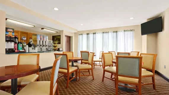 Ramada Limited - Columbia | Güney Karolayna - Columbia (ve civarı) - Columbia - St. Andrews