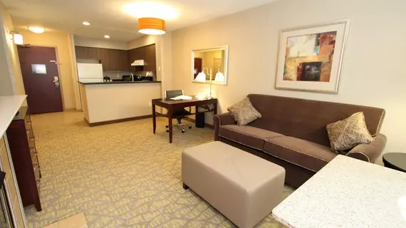 Hampton Inn and Suites Seattle - Airport / 28th Avenue | Washington - Seattle (ve dolayları) - SeaTac