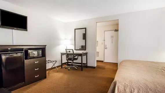 Quality Inn Murfreesboro | Tennessee - Nashville-Davidson - Nashville (ve civarı) - Murfreesboro