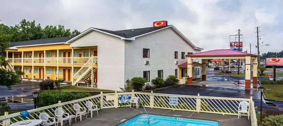 Econo Lodge Saint George | Güney Karolayna - Walterboro - St. George (ve civarı) - St. George