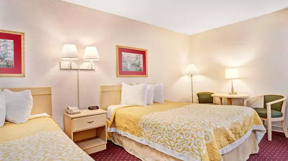 DAYS INN NASHVILLE AT OPRYLAND/MUSIC VALLEY DR | Tennessee - Nashville-Davidson - Nashville (ve civarı) - Nashville - Opryland - Donelson