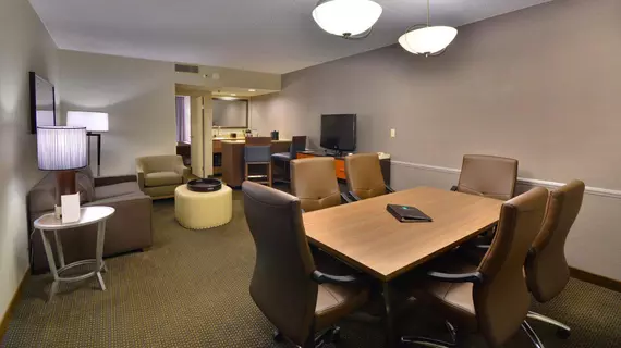 Embassy Suites Denver Stapleton | Kolorado - Denver (ve civarı) - Denver - Montbello