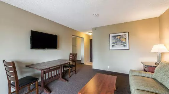 RODEWAY INN & SUITES | Oregon - Portland (ve civarı) - Portland