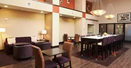 Hampton Inn & Suites Fargo | Kuzey Dakota - Fargo (ve civarı) - Fargo