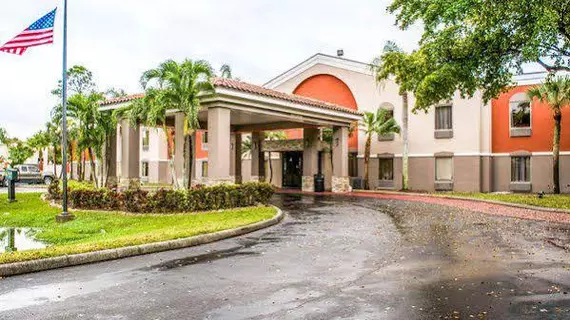 Quality Suites Airport Fort Myers | Florida - Fort Myers (ve civarı) - Fort Myers