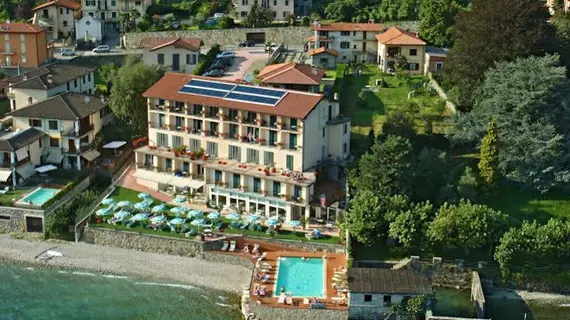 Hotel Regina | Lombardy - Como (il) - Gravedona