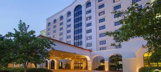 Embassy Suites Greenville Golf Resort & Conference Center | Güney Karolayna - Greenville - Spartanburg (ve civarı) - Greenville