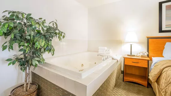 Quality Inn Boulder City | Nevada - Clark County - Las Vegas (ve civarı) - Boulder City