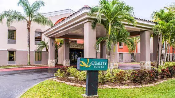 Quality Suites Airport Fort Myers | Florida - Fort Myers (ve civarı) - Fort Myers