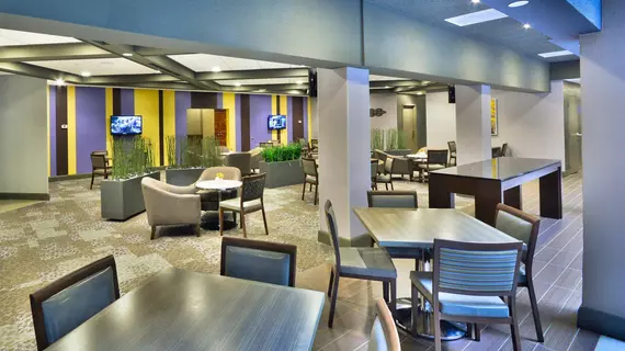 Embassy Suites Denver Stapleton | Kolorado - Denver (ve civarı) - Denver - Montbello