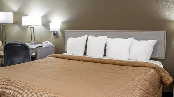 Quality Inn Near Six Flags St. Louis | Missouri - St. Louis (ve civarı) - Pacific