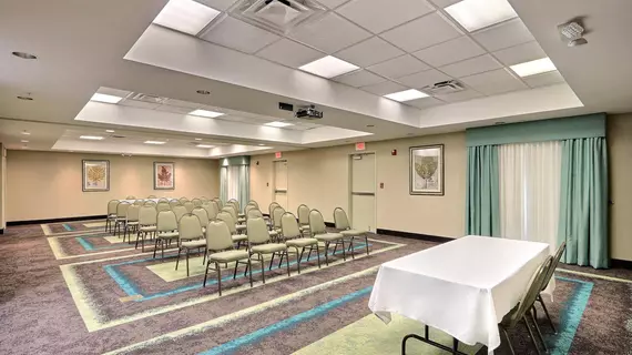 Hampton Inn & Suites Savannah - I-95 South - Gateway | Georgia - Savannah (ve civarı) - Savana