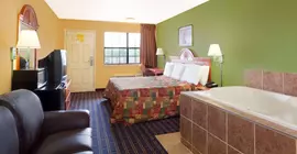 Days Inn West Trinity Lane | Tennessee - Nashville-Davidson - Nashville (ve civarı) - Nashville