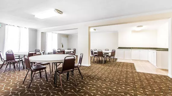 Quality Inn Millington | Tennessee - Memphis (ve civarı) - Millington