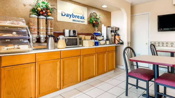 Days Inn Shorter | Alabama - Montgomery (ve civarı) - Shorter