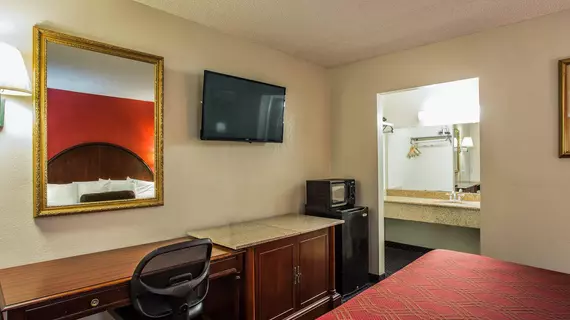 Econo Lodge Fort Jackson | Güney Karolayna - Columbia (ve civarı) - Columbia