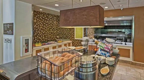 Hilton Garden Inn by Hilton Mount Laurel | New Jersey - Washington Township - Mount Laurel (ve civarı) - Mount Laurel