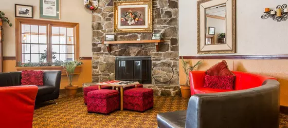 QUALITY INN & CONFERENCE CENTER | Vermont - Windham County - Brattleboro