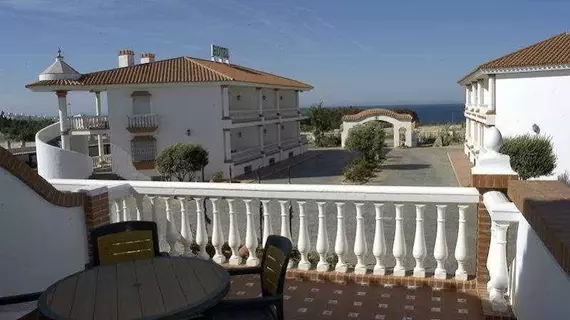 Hotel Diufain | Andalucia - Cadiz (vilayet) - La Janda - Conil de la Frontera