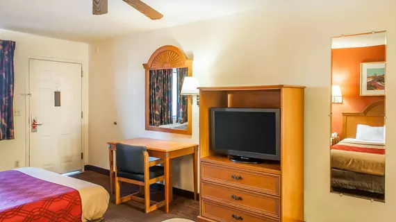 Econo Lodge West - Coors Blvd | New Mexico - Albuquerque (ve civarı) - Albuquerque - Westside