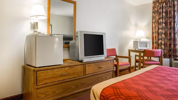 Econo Lodge Merrill | Wisconsin - Wausau (ve civarı) - Merrill