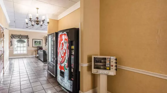 Econo Lodge Inn & Suites Downtown | Güney Karolayna - Orangeburg (ve civarı) - Orangeburg