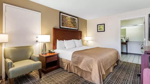 Quality Inn Gallatin | Tennessee - Nashville-Davidson - Nashville (ve civarı) - Gallatin